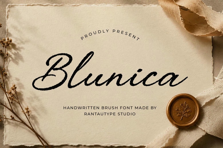 Blunica Font